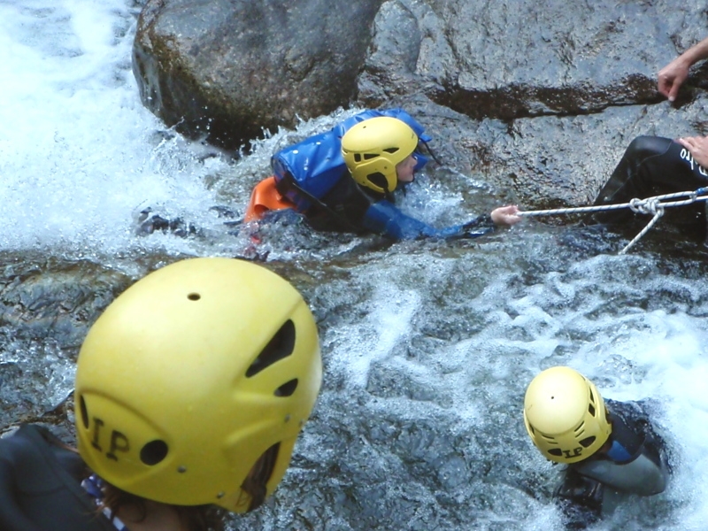 Village Camps International Summer Camp Ard&egrave;che, France 2019-07-26 https://www.villagecamps.com/journals_admin/images/13-26-Rope and slide!.jpg